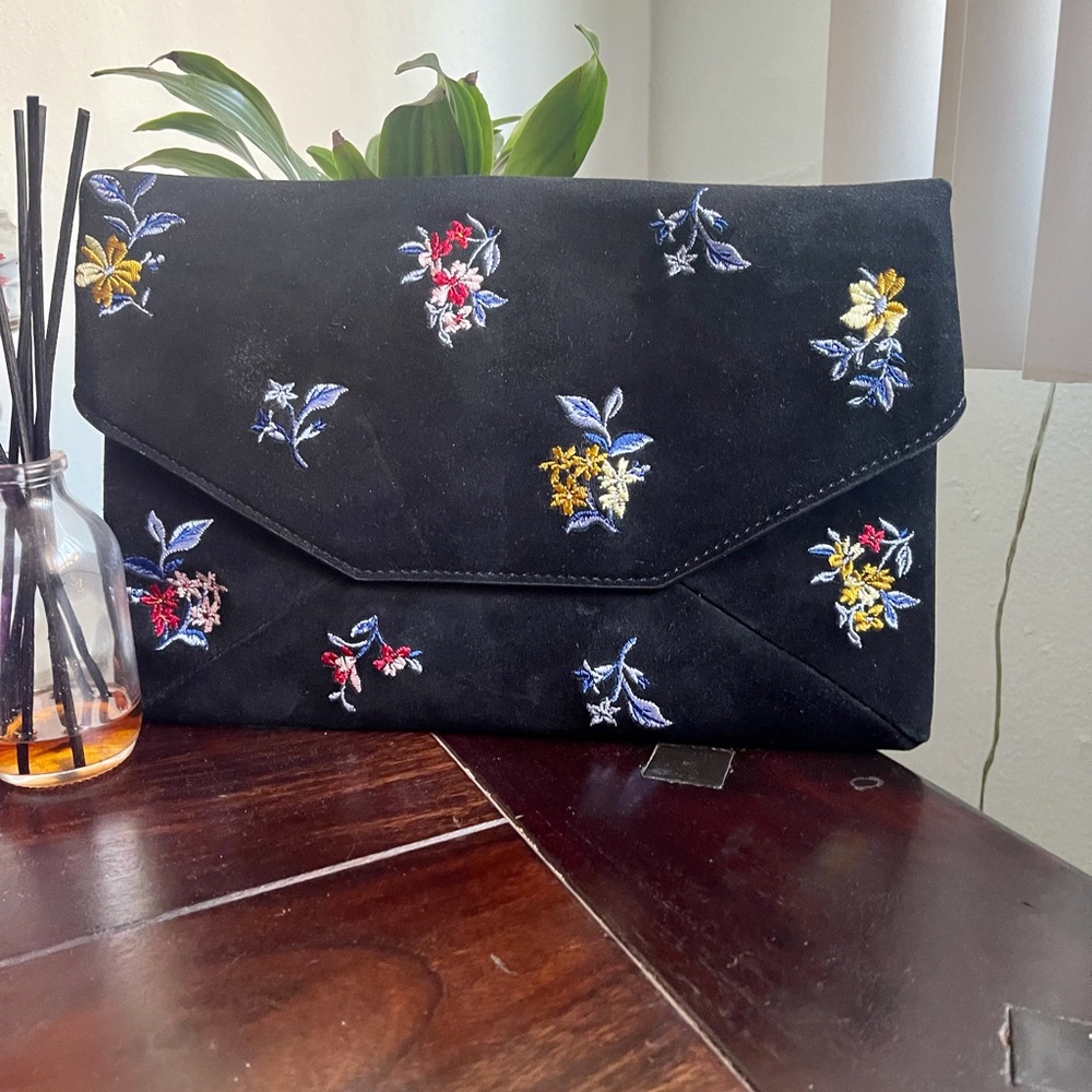 NWT Ann Taylor clutch